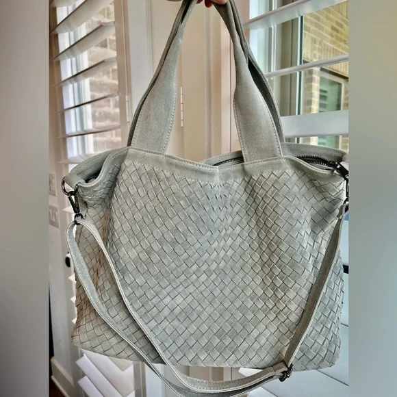 Chic Gray Woven Loowie Bag - Picture 1 of 9